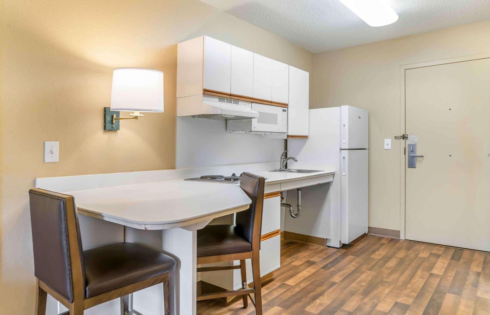 Extended Stay America Suites - Auburn Hills - University Drive Bagian luar foto